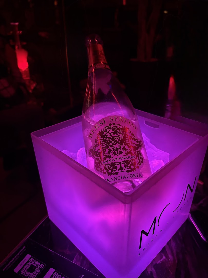 Moon Shisha & Lounge