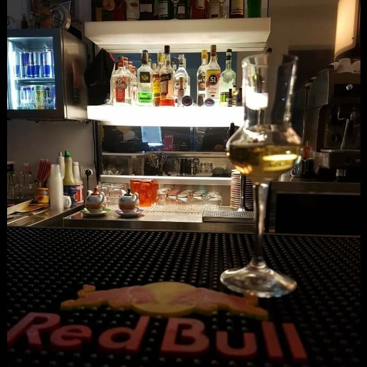 Moonlight Bar Lounge...caffetteria...tavola calda..pasticceria..gelateria