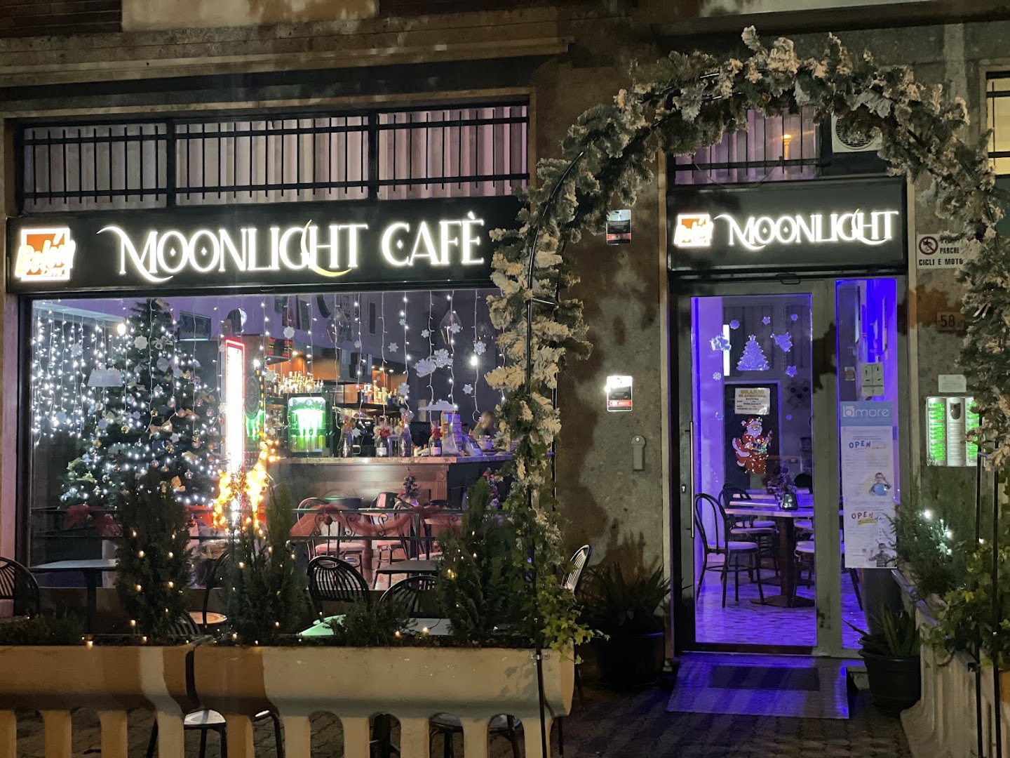 Moonlight cafe, Brugherio