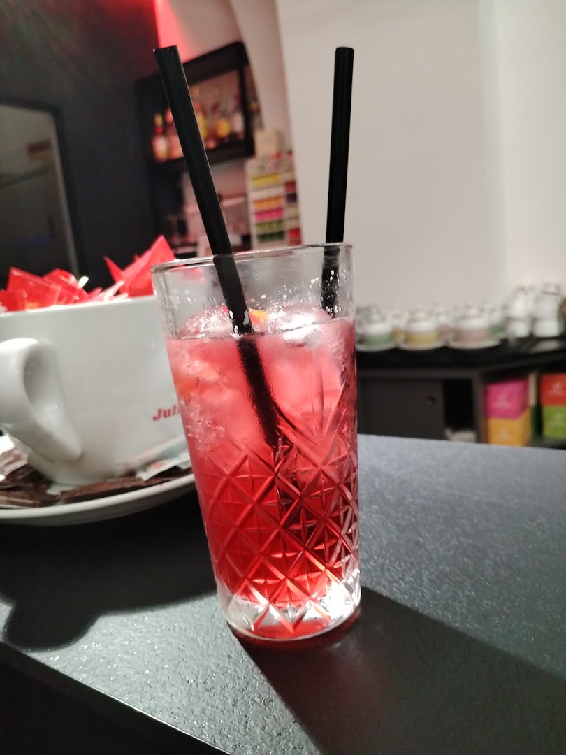 Moonlight Lounge Bar