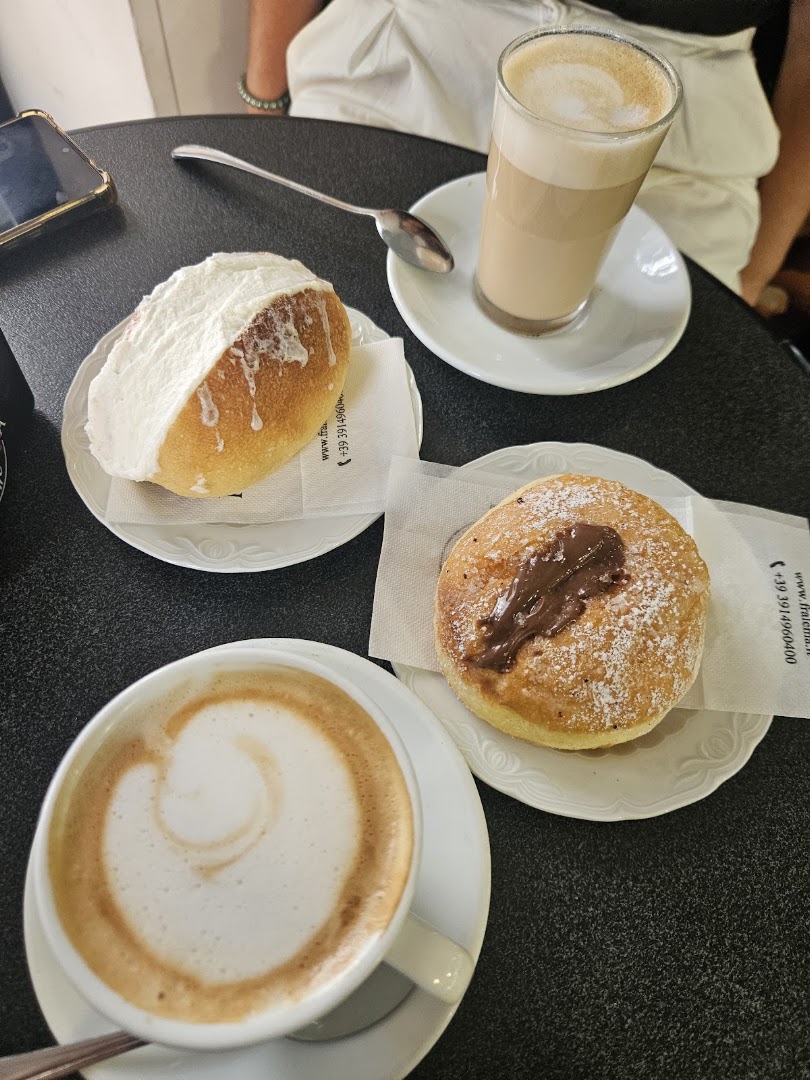 Moonrise Café