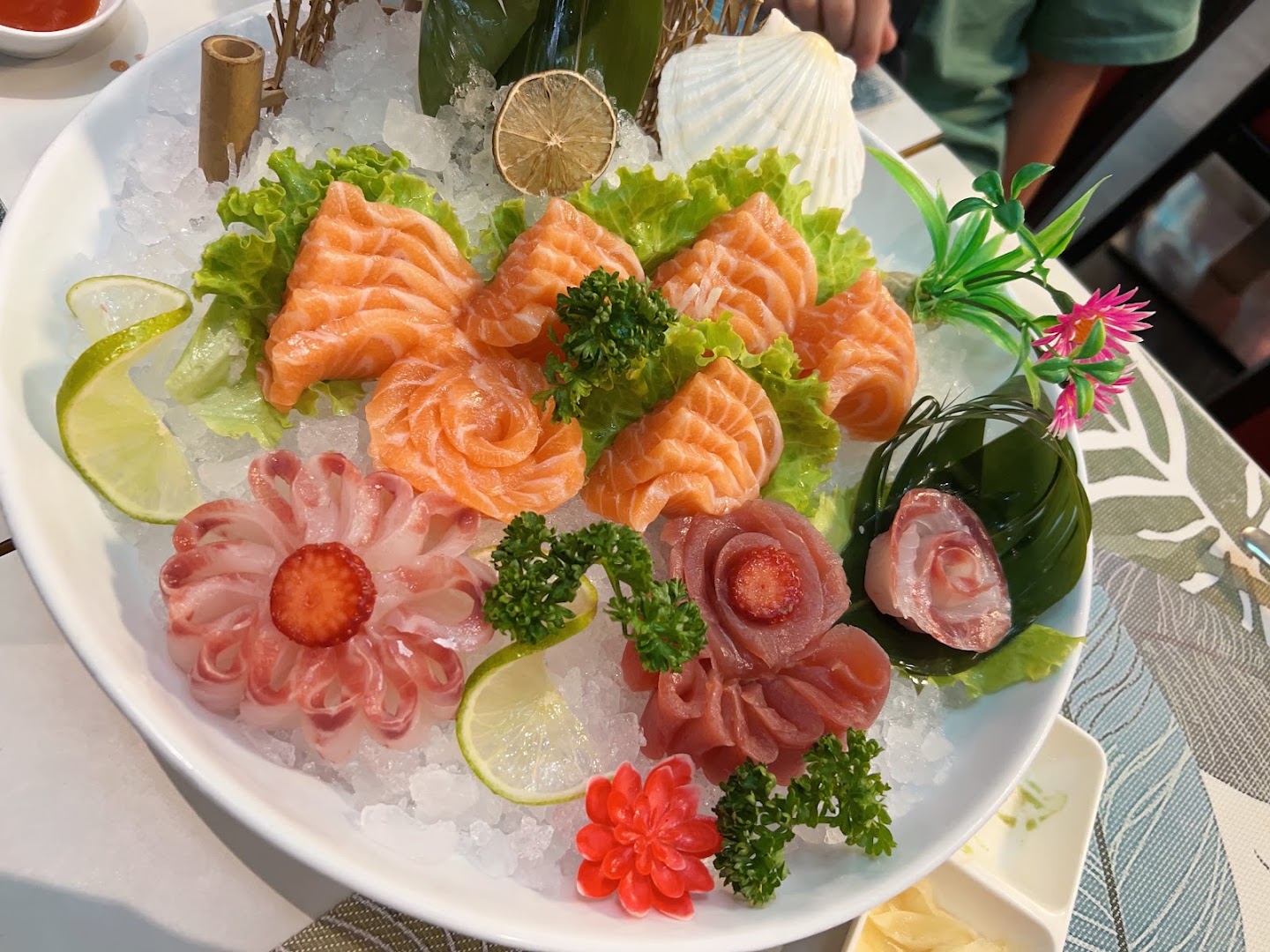 Moy Sushi Asian Restaurant