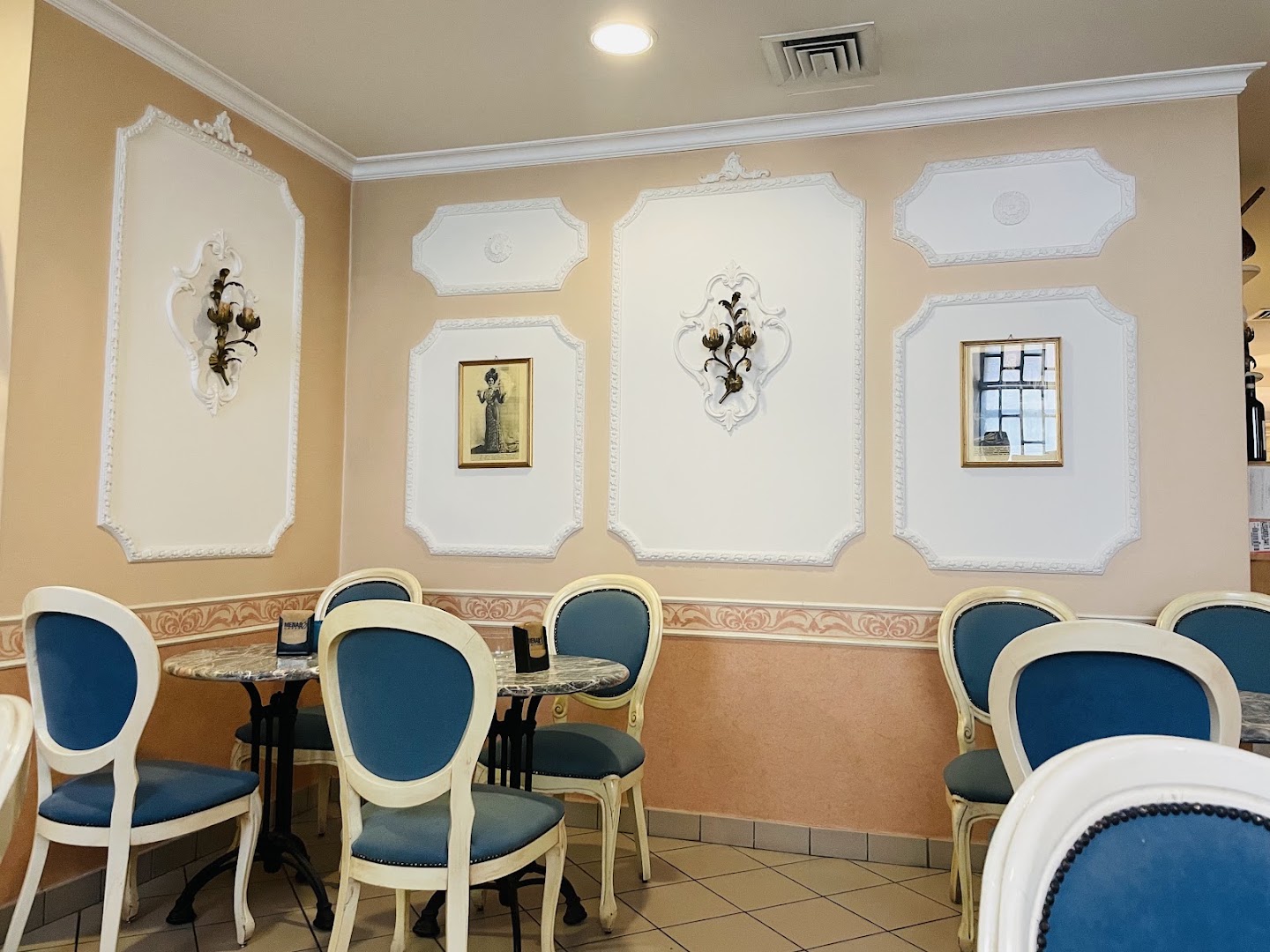 Mozart Wine&Coffee