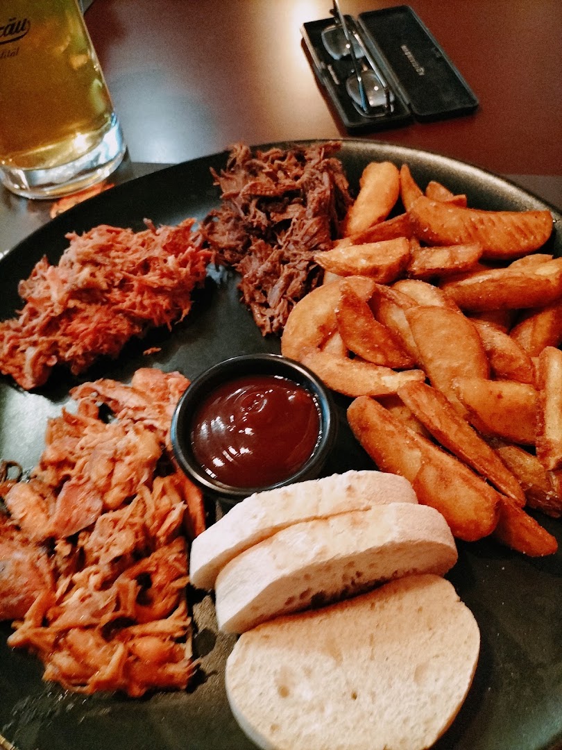 Mr. Smoky Drink&Grill