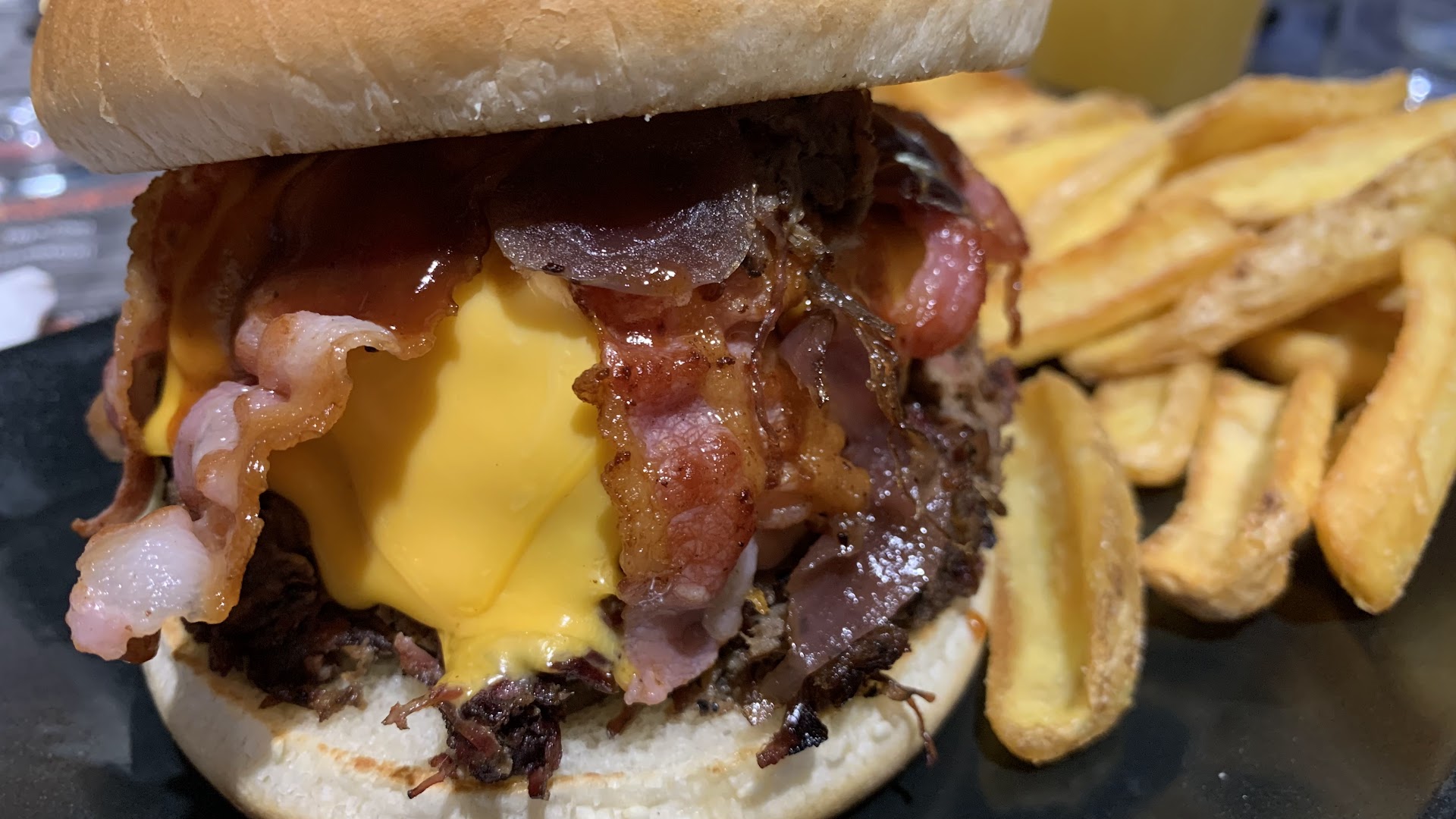Mr. Smoky Drink&Grill