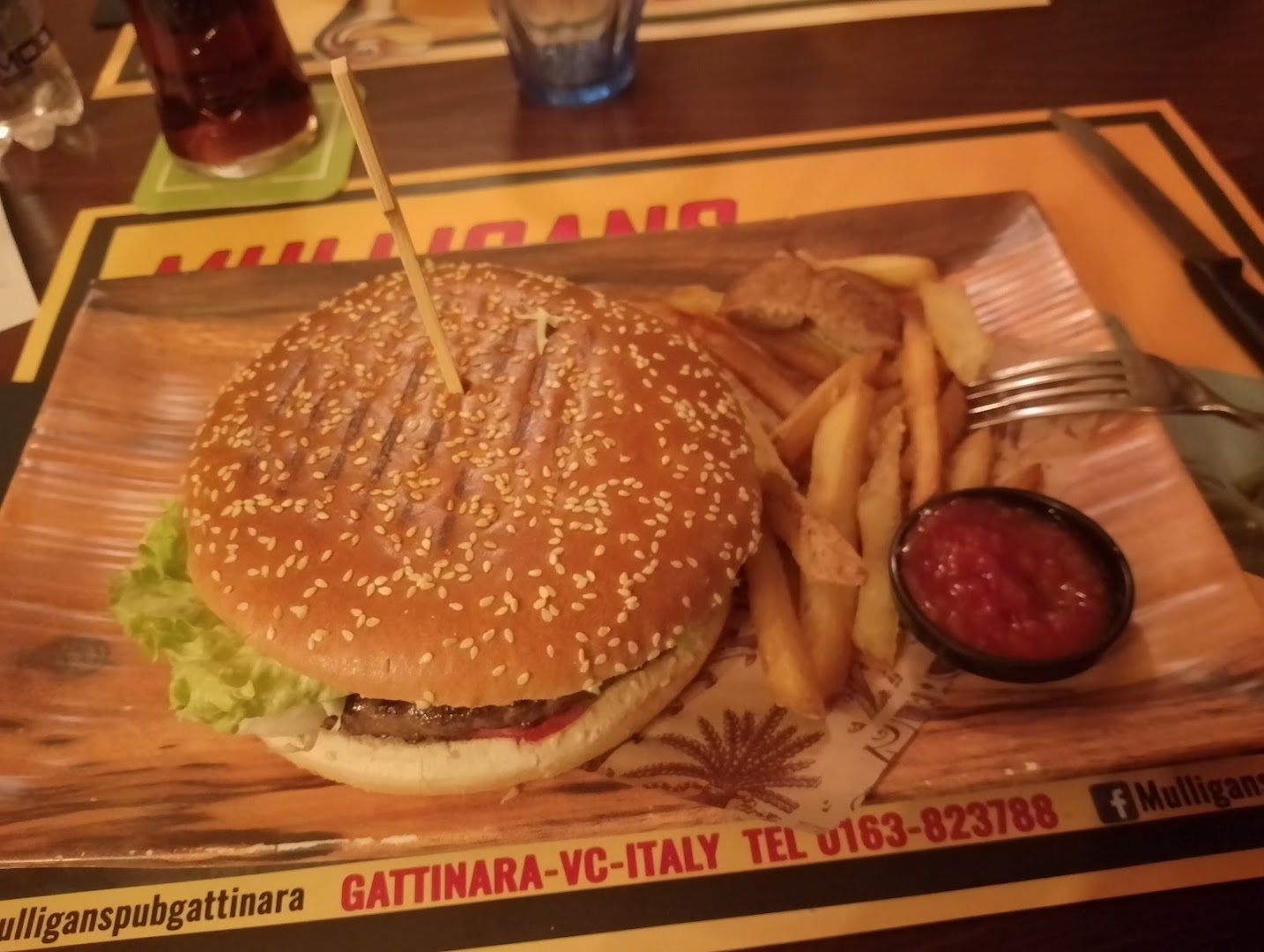 Mulligans Irish Pub & Restaurant