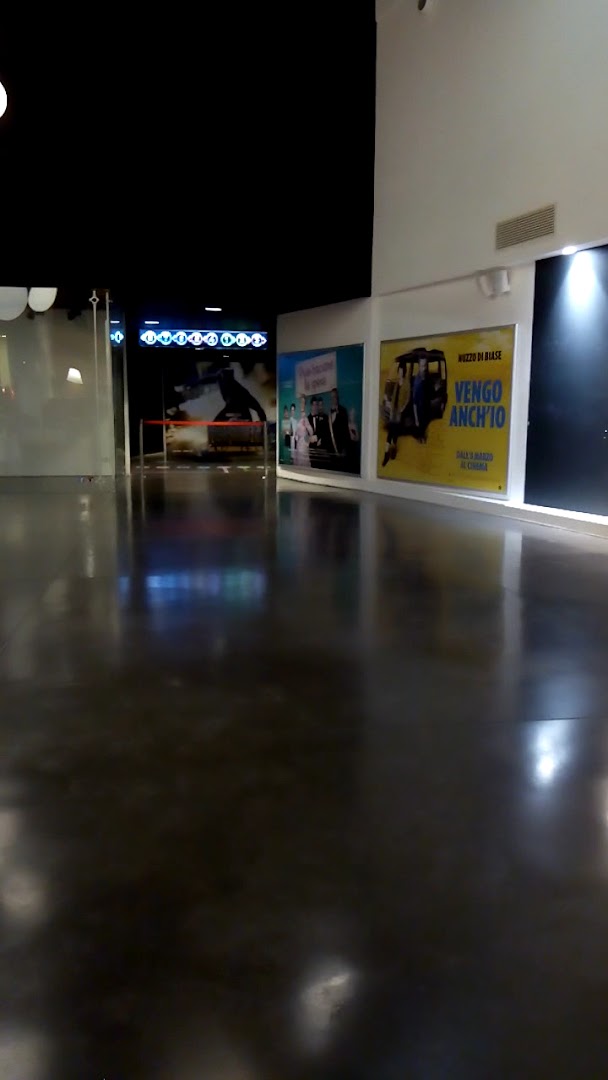 Multiplex Super 8