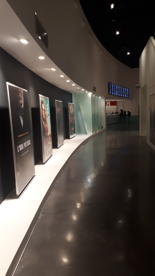 Multiplex Super 8