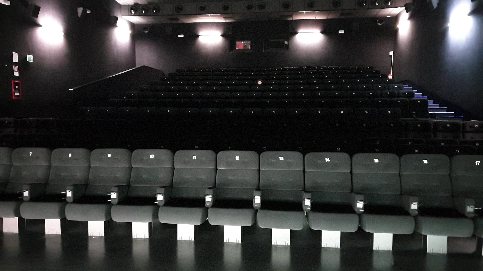 Multiplex Super 8