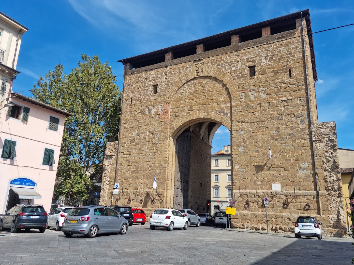 Mura e porta di San Frediano