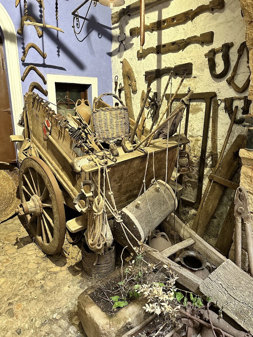 Museo etnografico Galluras "la casa della Femina Agabbadòra"