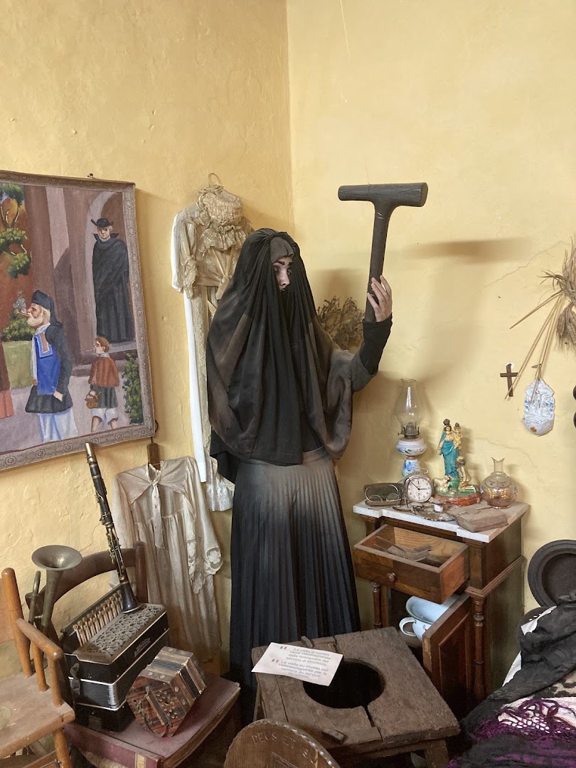 Museo etnografico Galluras "la casa della Femina Agabbadòra"