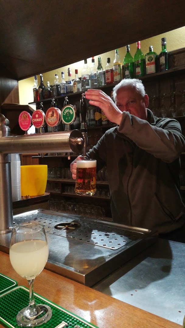 Naš Bar, Trieste