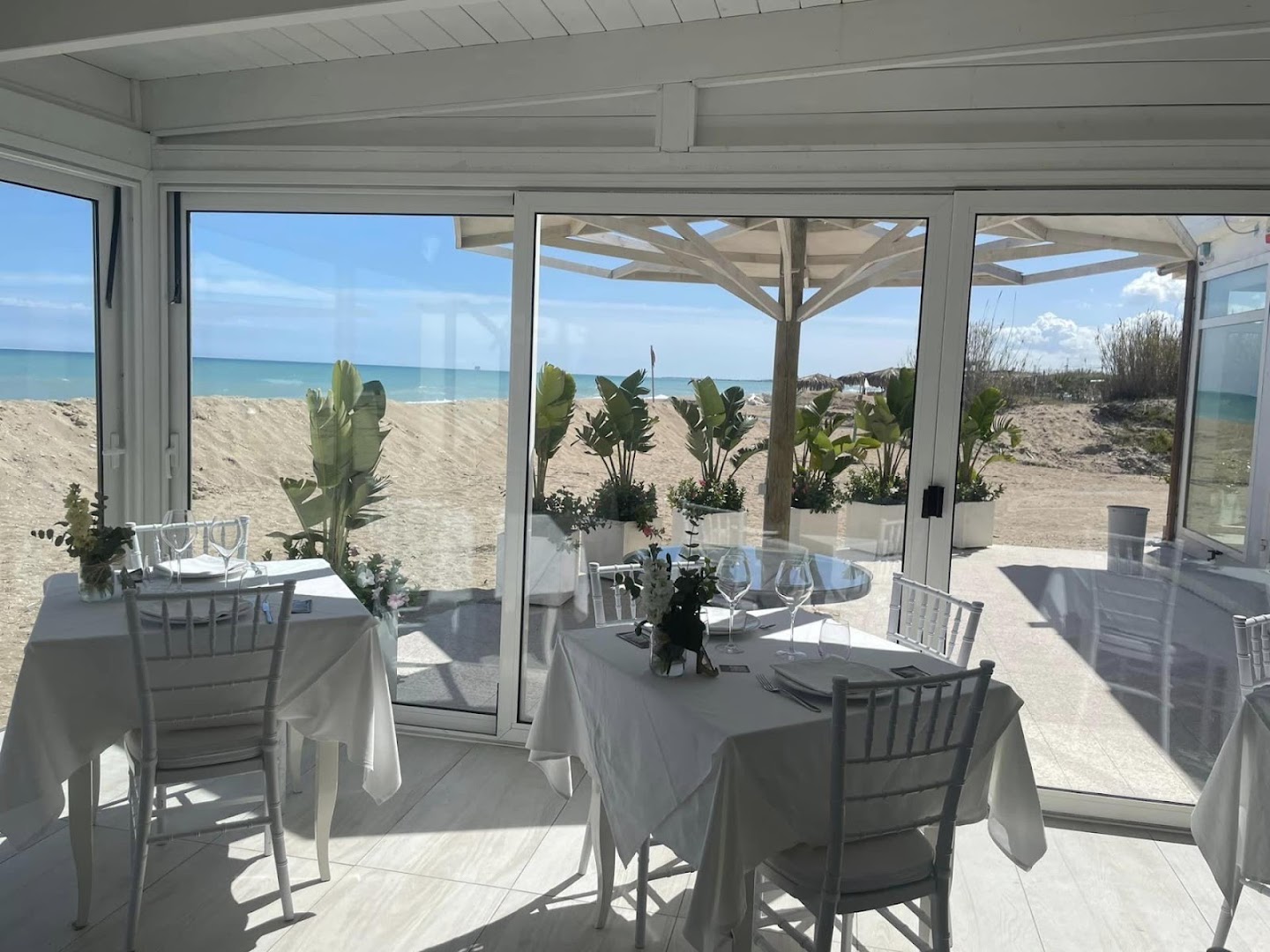 Nami - Beach & Restaurant