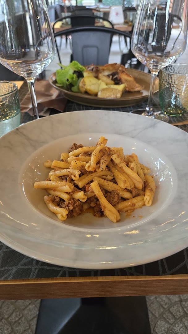 Nana Caffè food & drink