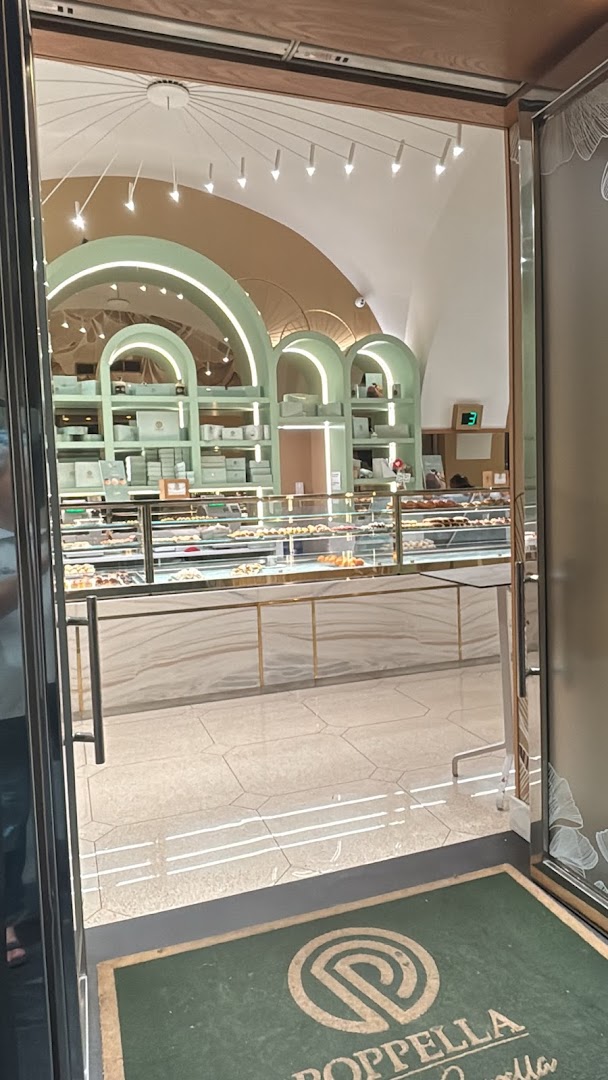 Napoli Centrale, Napoli