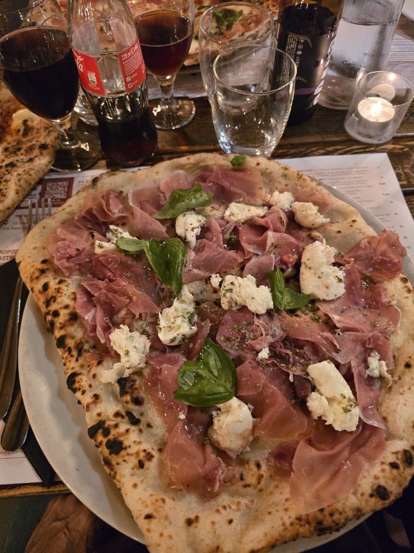 Napples (alle Panche) - Antica Pizzeria e Friggitoria Partenopea