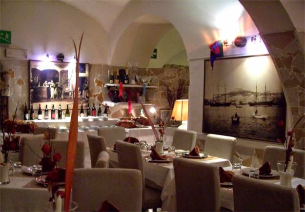 Napul'è Ristorante Pizzeria Napoletano a Roma Prati con Live Music, Roma