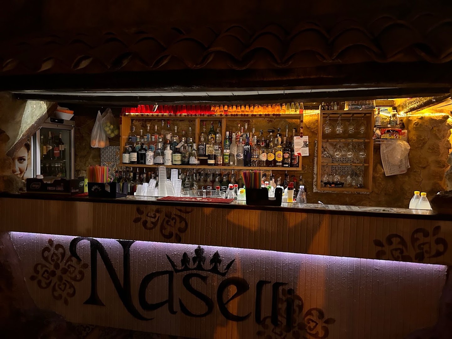 Naselli Pub