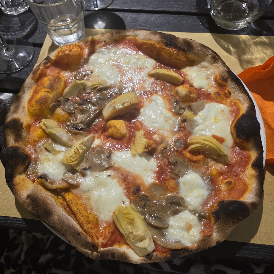 Naturalmente Pizza