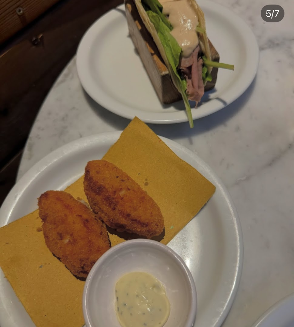 Nécessaire Bistrot