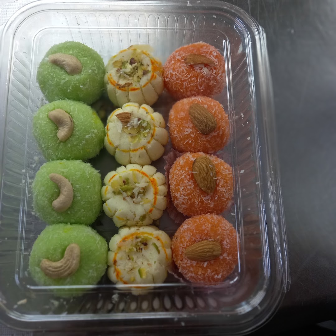 Negozio Di Dolci Del Punjab E Doner Kebab