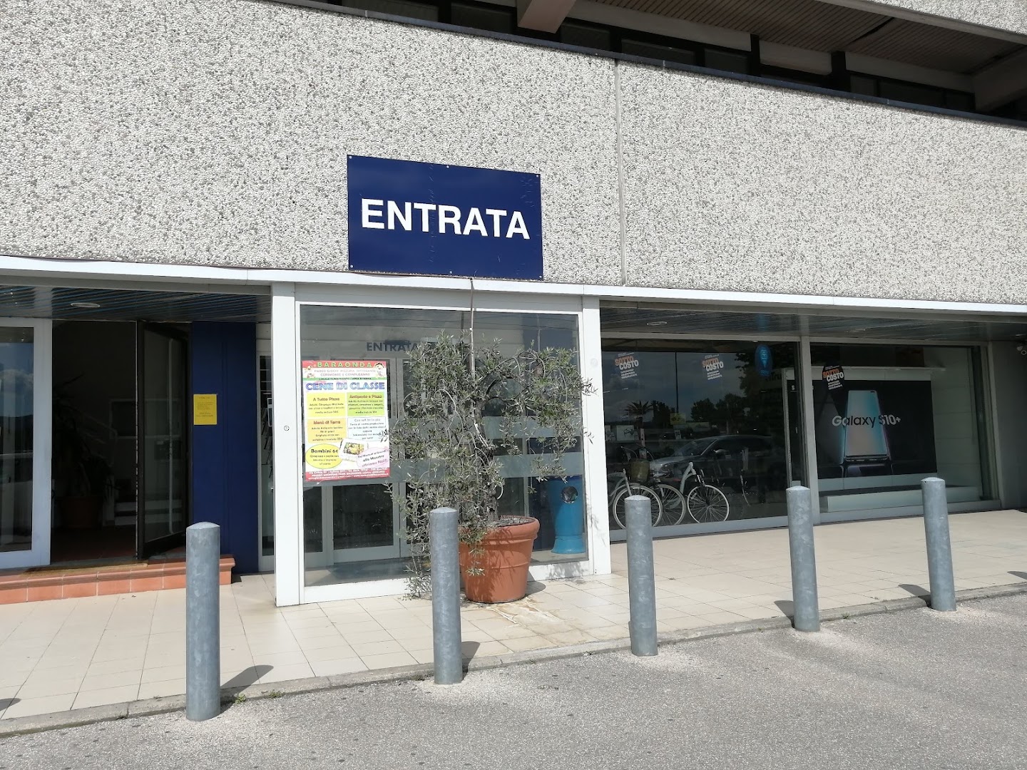 Negozio di Elettronica Unieuro
