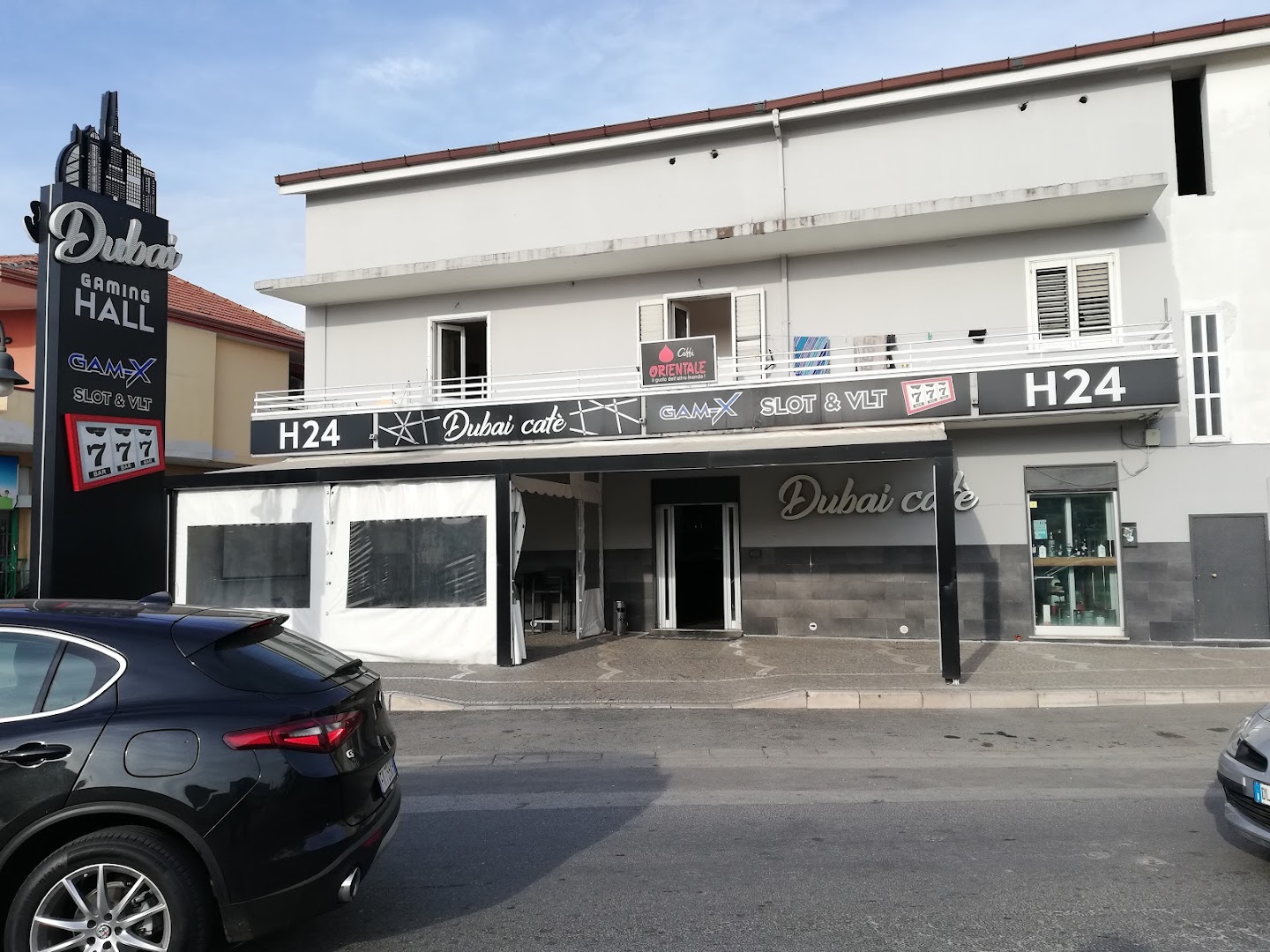 NEW DUBAI CAFE'