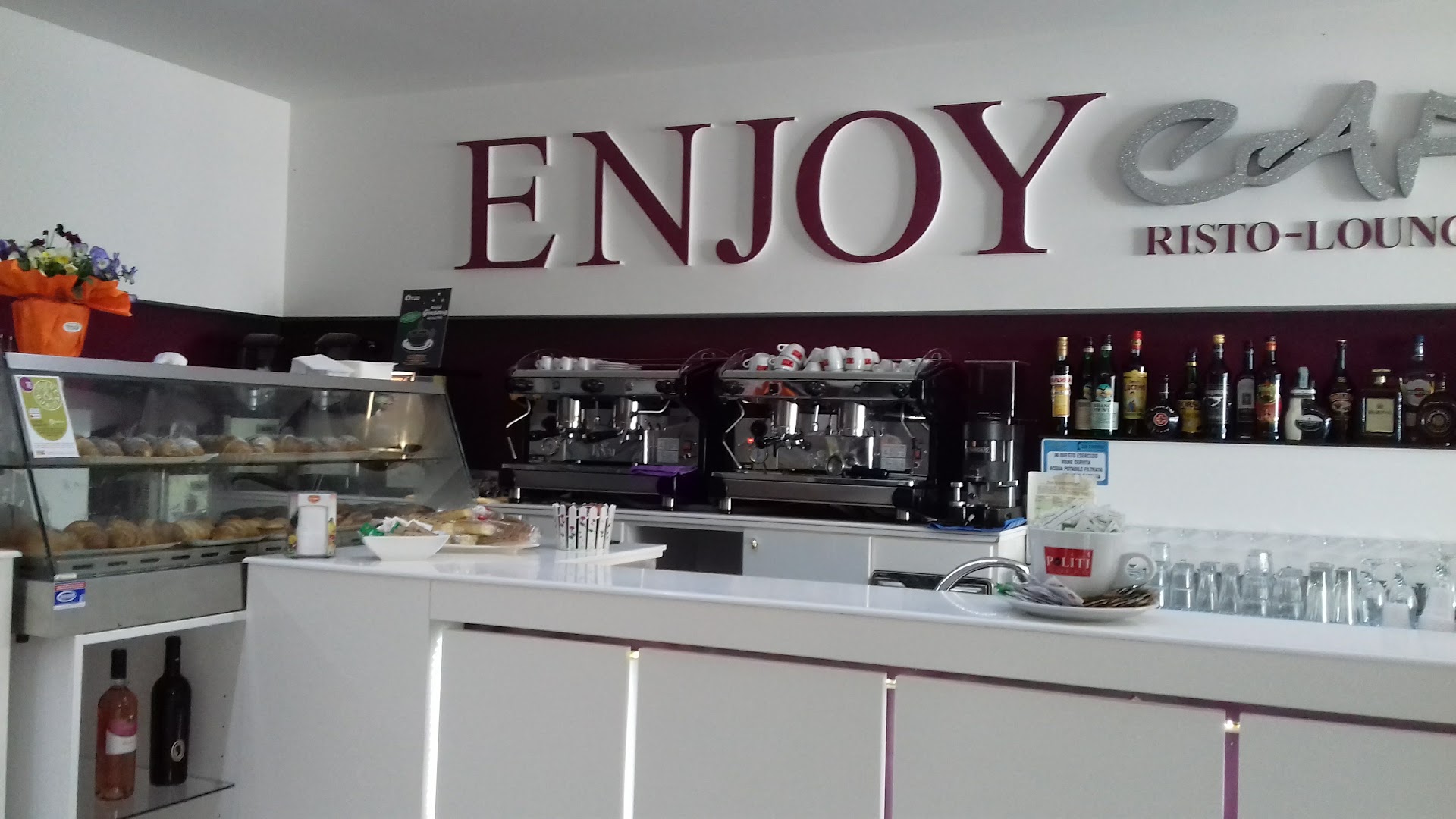New Enjoy Cafè