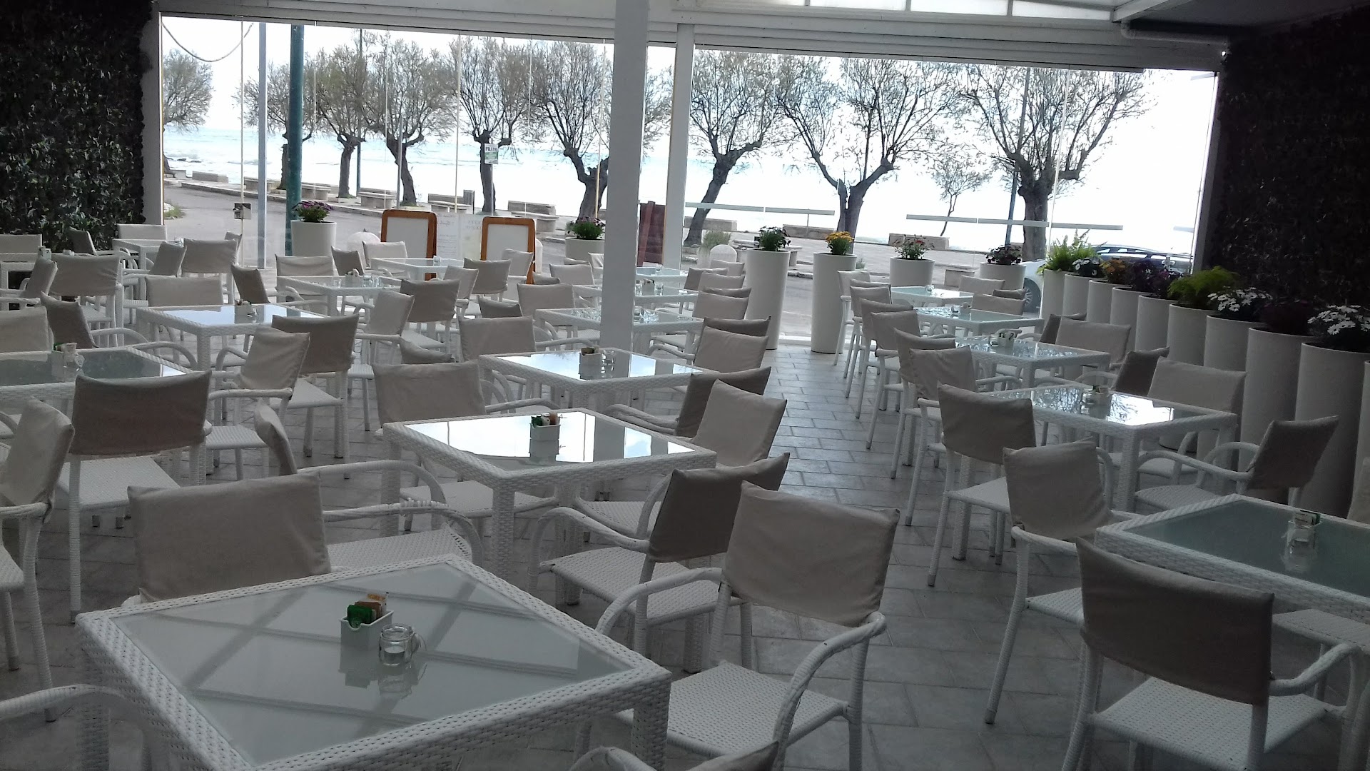 New Enjoy Cafè