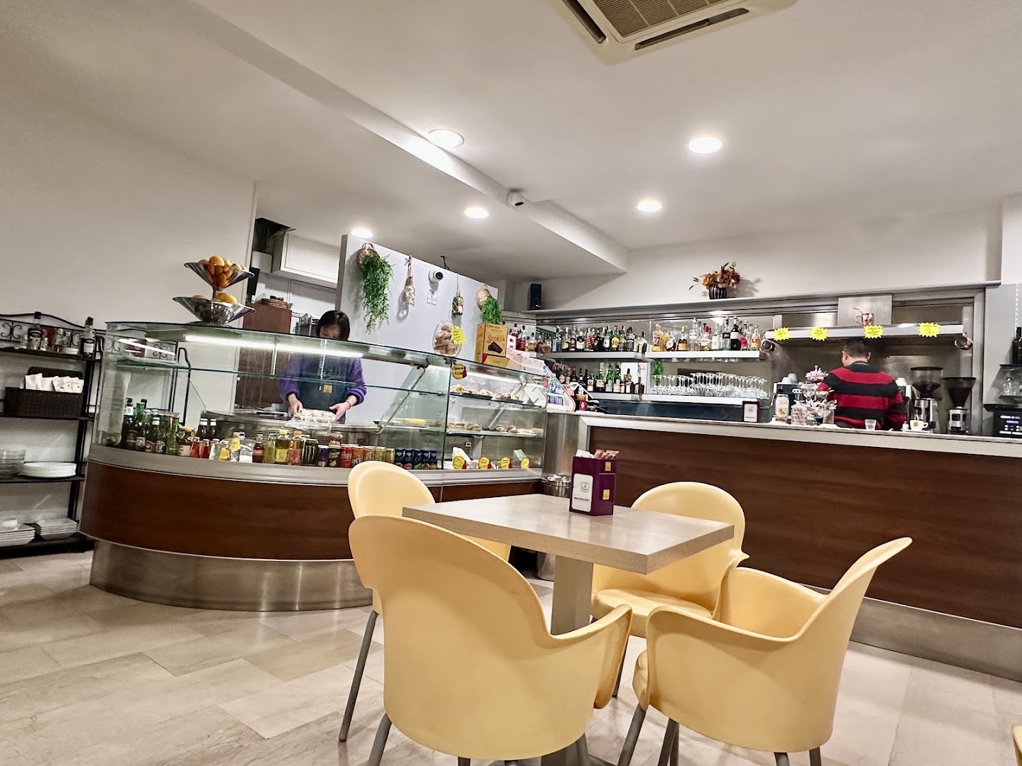 New Lounge Bar