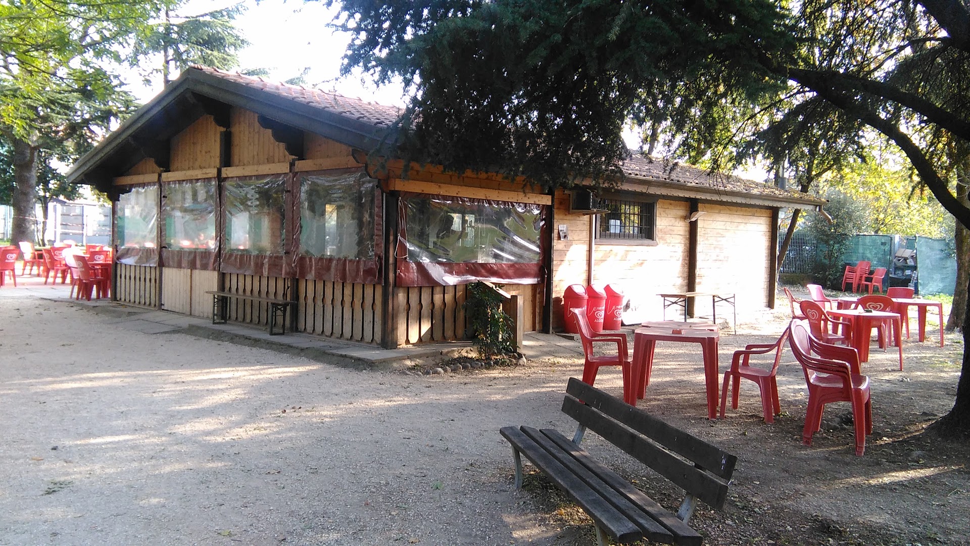 New Park, Boltiere
