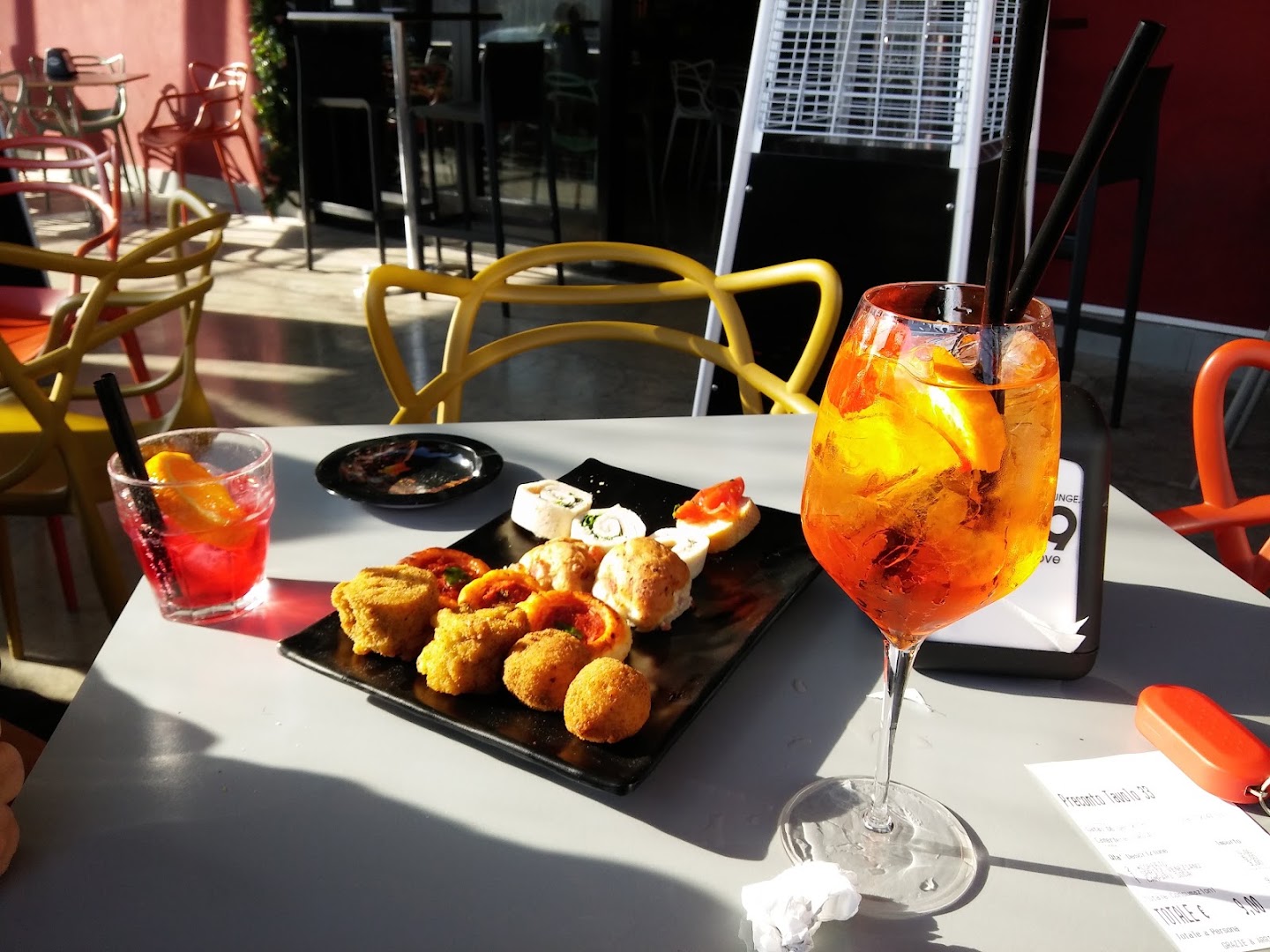 neWave Lounge Bar
