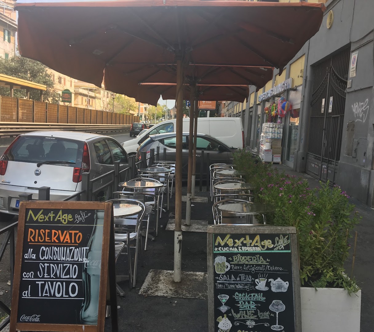 Next Age café