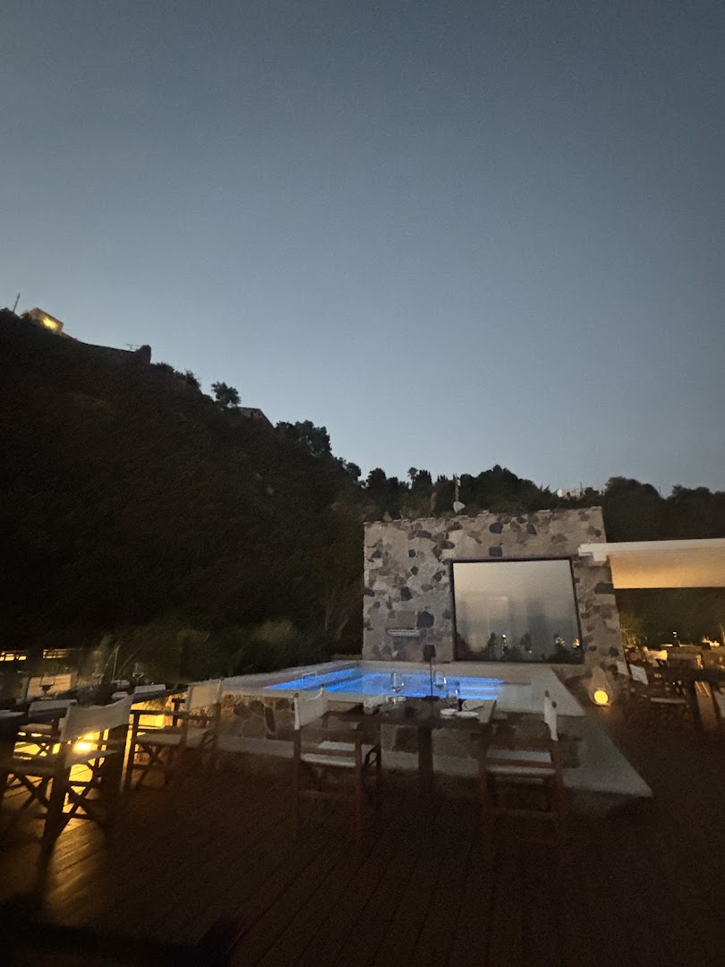 Ngonia Bay Hotel Restaurant