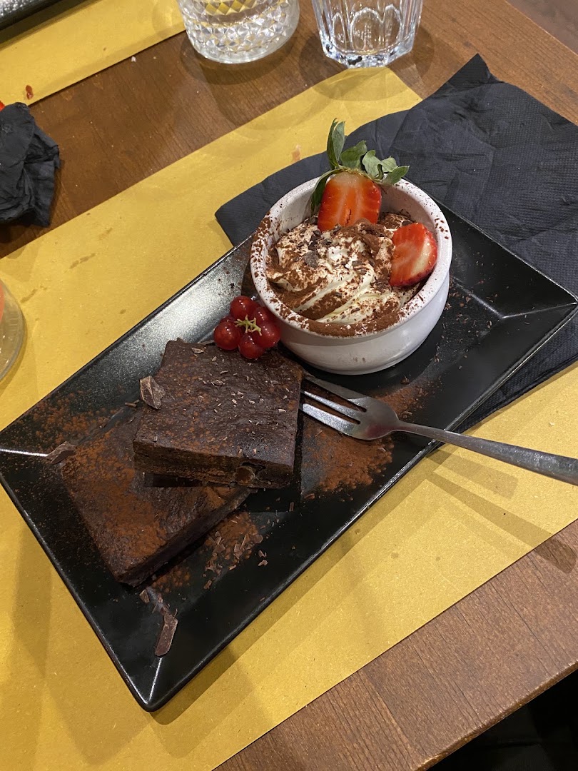 Niagara | Pizza, Spirits & Kitchen