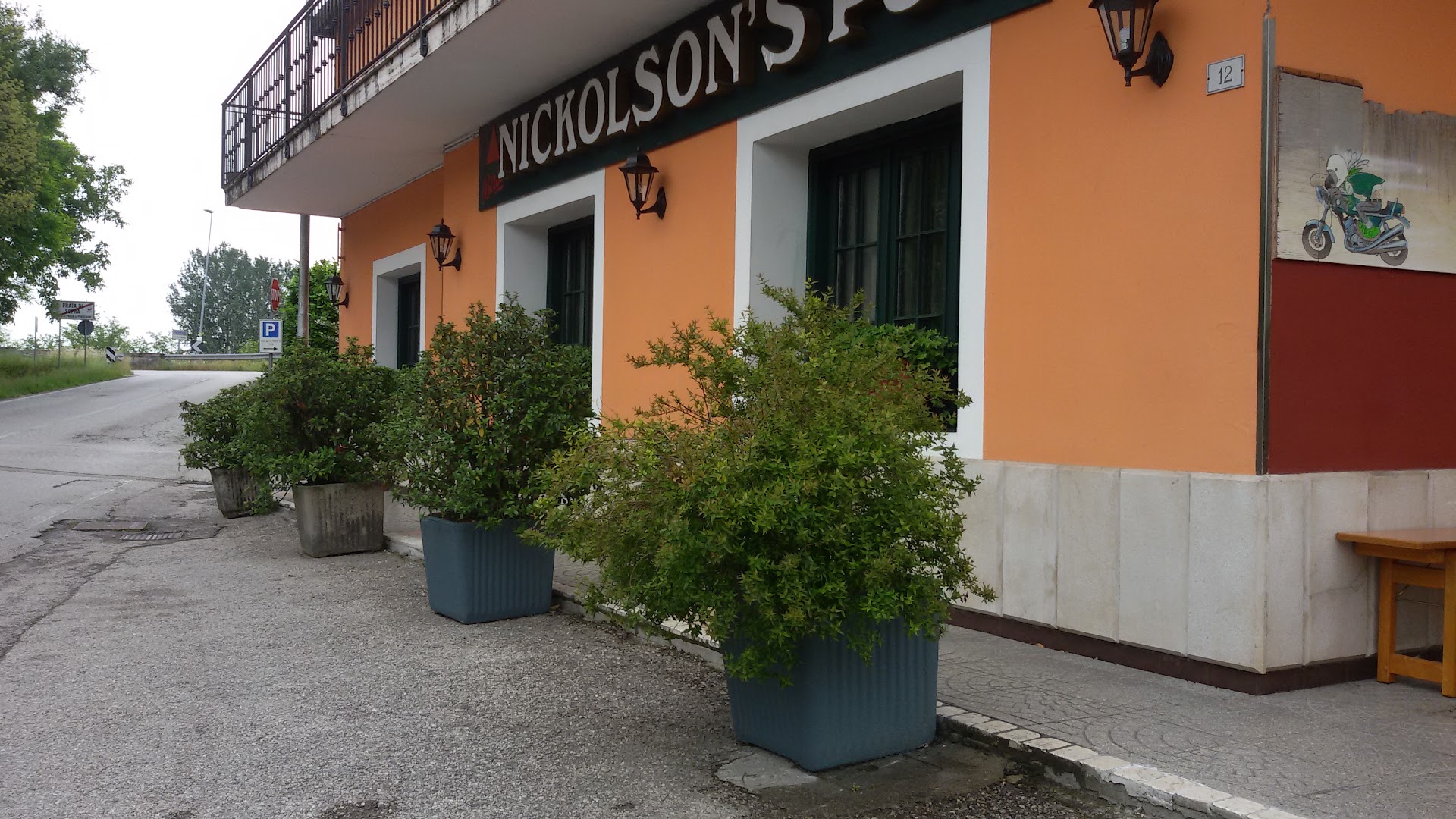 Nickolson's Pub