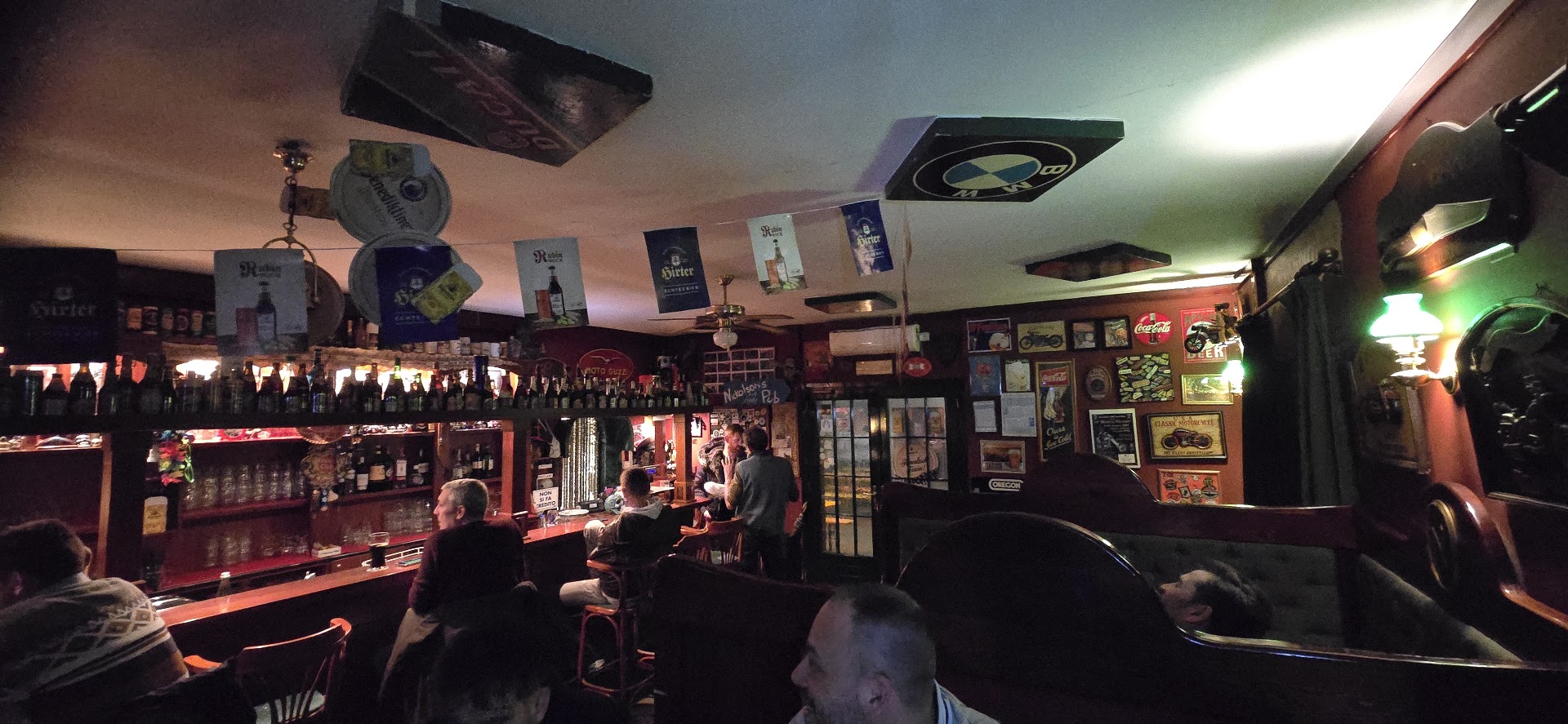 Nickolson's Pub