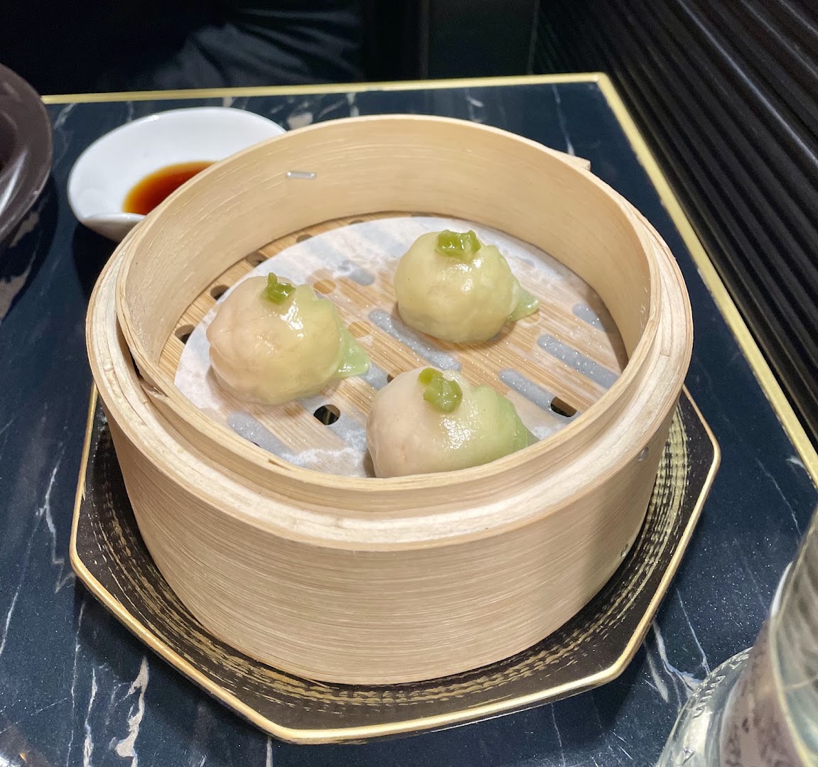 Nikawa | Sushi & Dimsum Restaurant