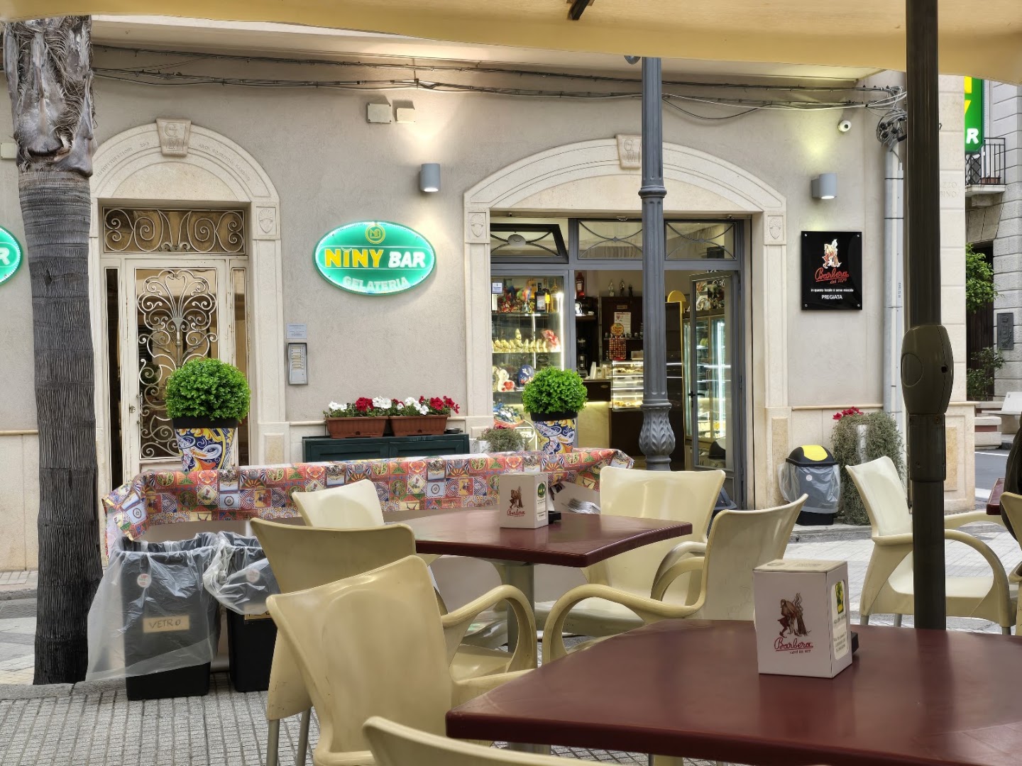 Niny Bar