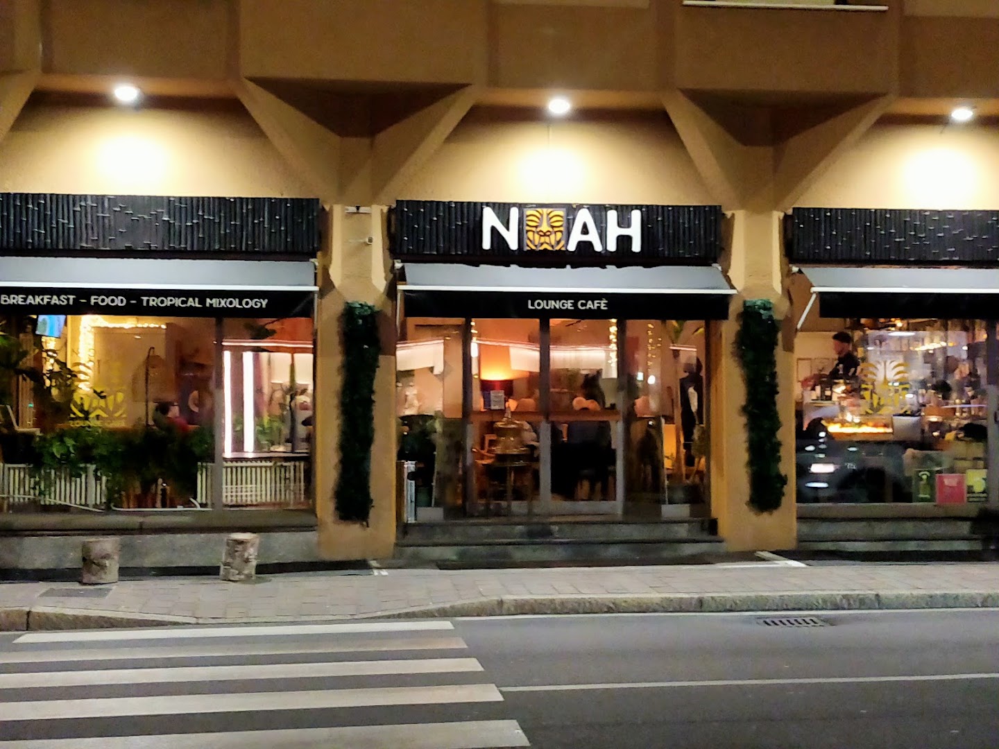 Noah lounge cafe, Seregno