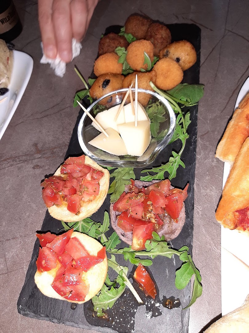 NooR Food & Drink, Parabita