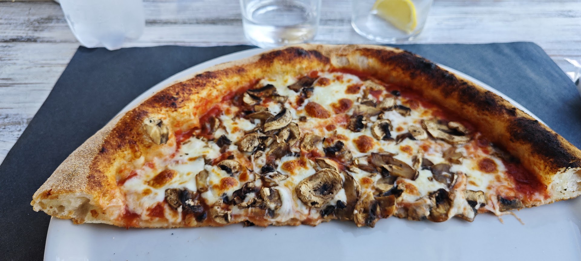 Nostrano - Ristorante Pizzeria Pub