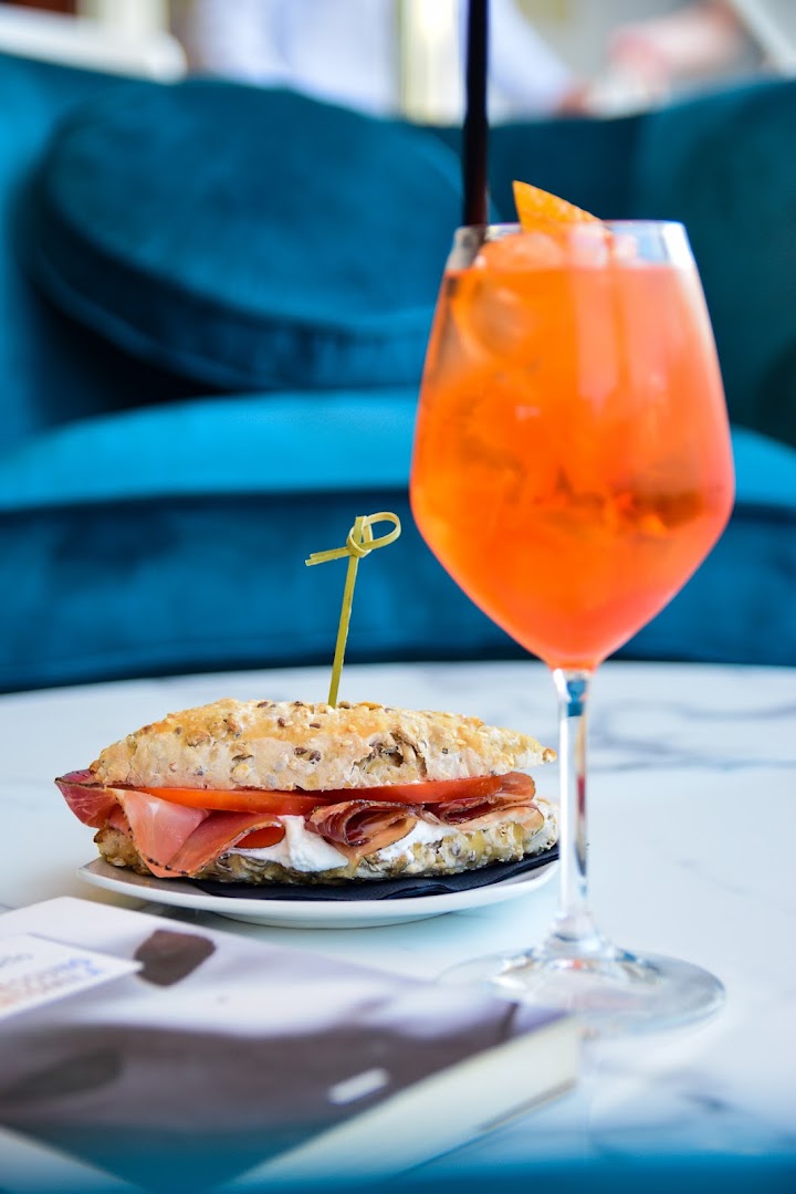 Nugnes Cafè – Caffetteria • Bistròmarket