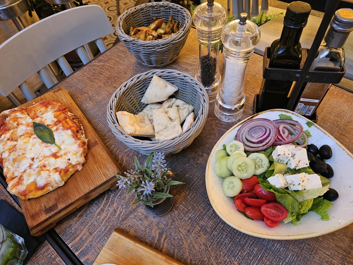 Numbs Le Bistro