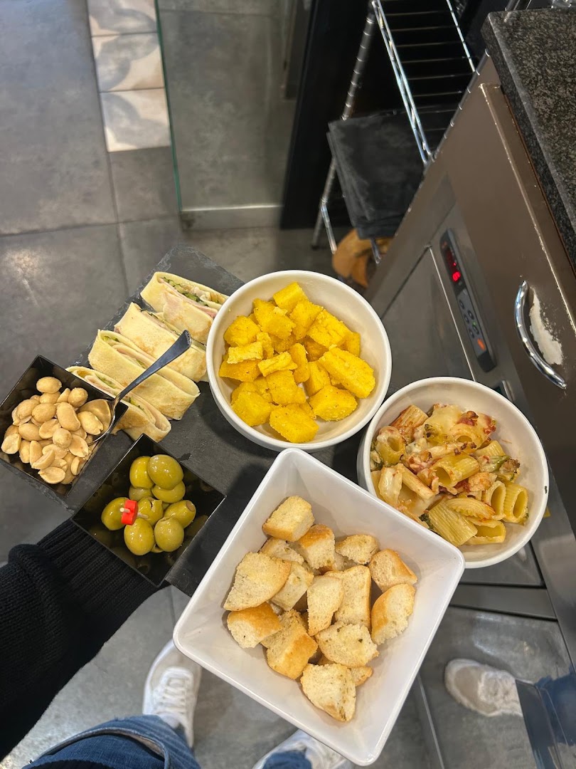 Nuova Cafè Restaurant & Catering