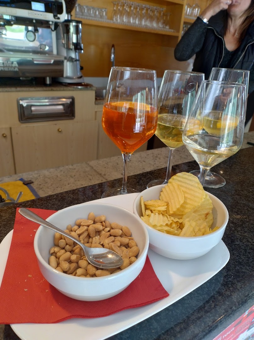 Nuovo Bar Grill