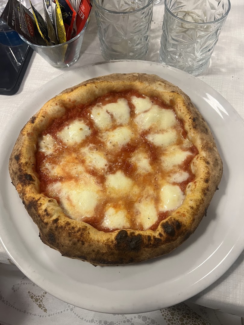 O' Vesuvio Trattoria Pizzeria