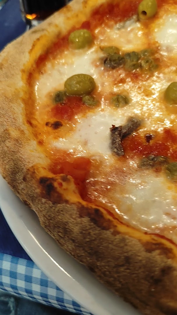 O' Vesuvio Trattoria Pizzeria