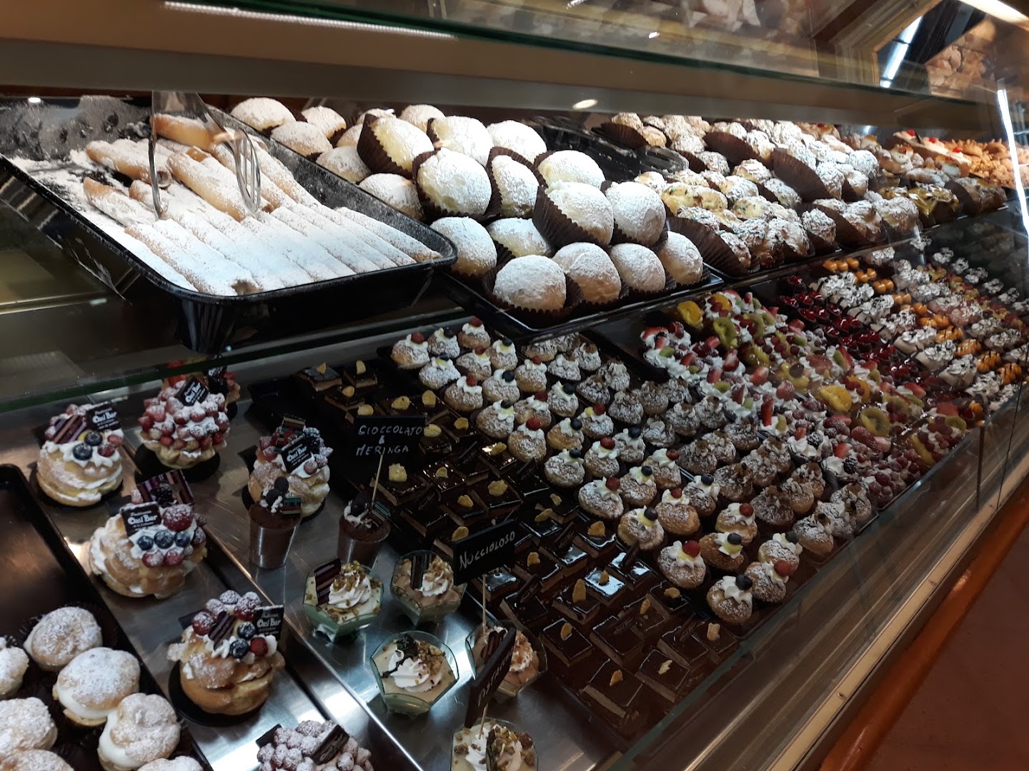 OASI BAR RAFFINATE TENEREZZE - Caffetteria | Tavola Calda | Gastronomia | Pasticceria | Gelateria